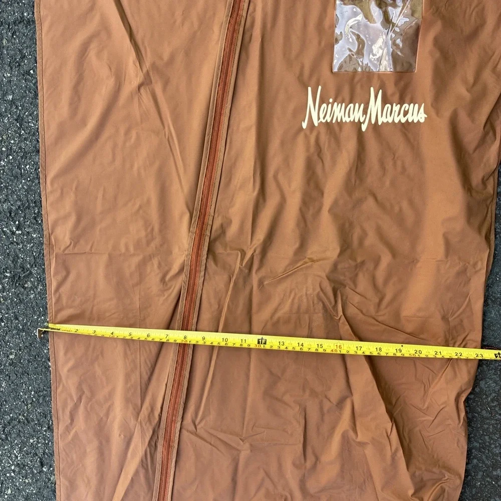 Neiman Marcus Brown Garment / Travel Suit Bag Zip Waterproof 42